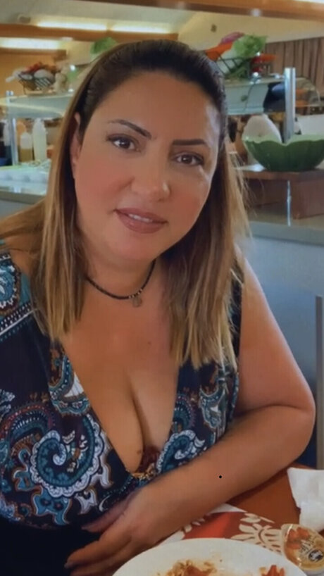 akravit1 star naked galleries