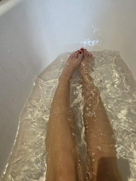 sweetfrench model nude img