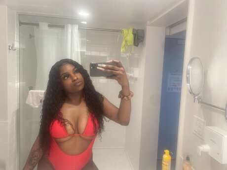 Auroa Island adult actress pic