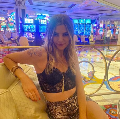 MessyLeXXXy porn star archive