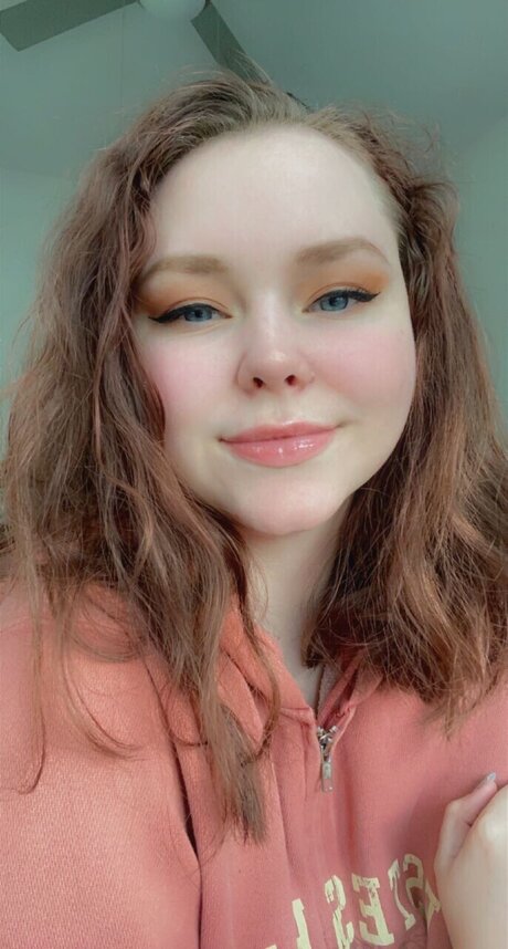 Angellee art actress photos