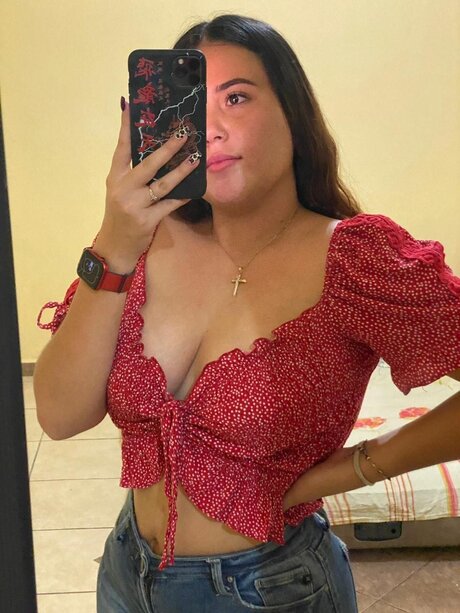 Zile Lagirdam pornstar naked photos