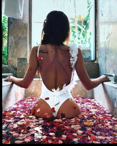 Georgina model nice archive