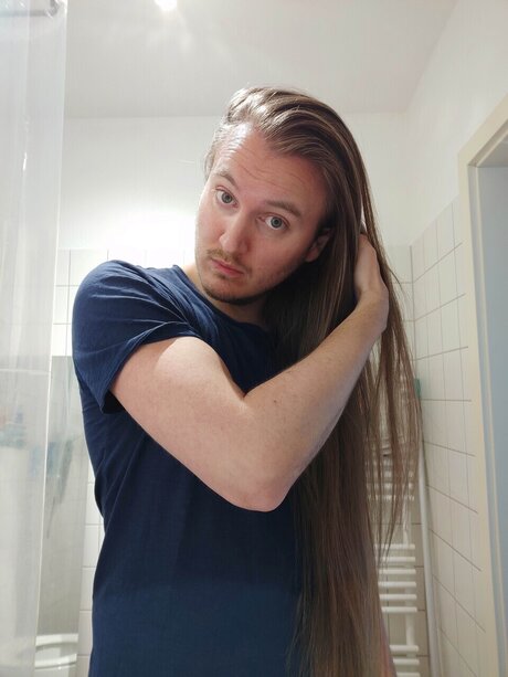 Simi hot model gallery