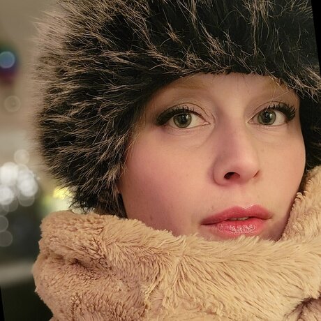 Annie Z9 pornstar nude img