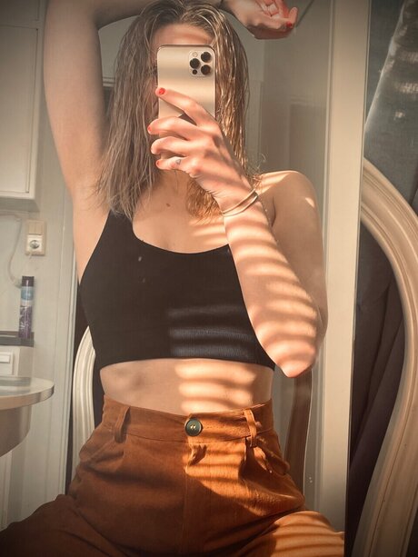 BiTcHaLaNTe free pornstar picture