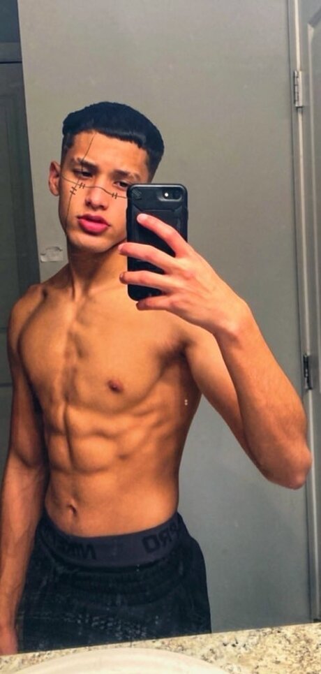 Ares GG model art galleries