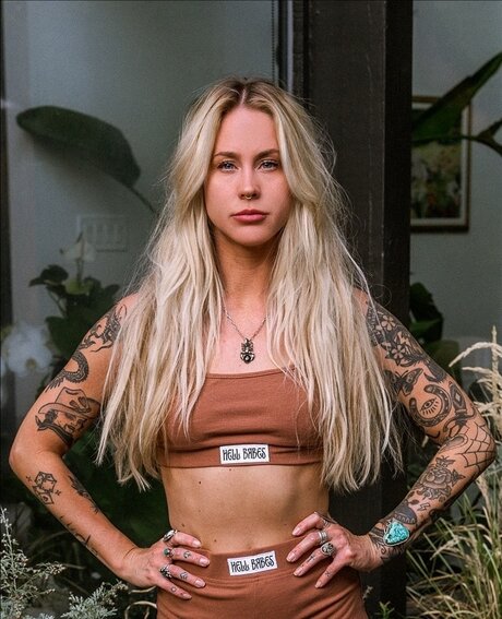 Jeana Lynn Vande Kieft model high quality photo