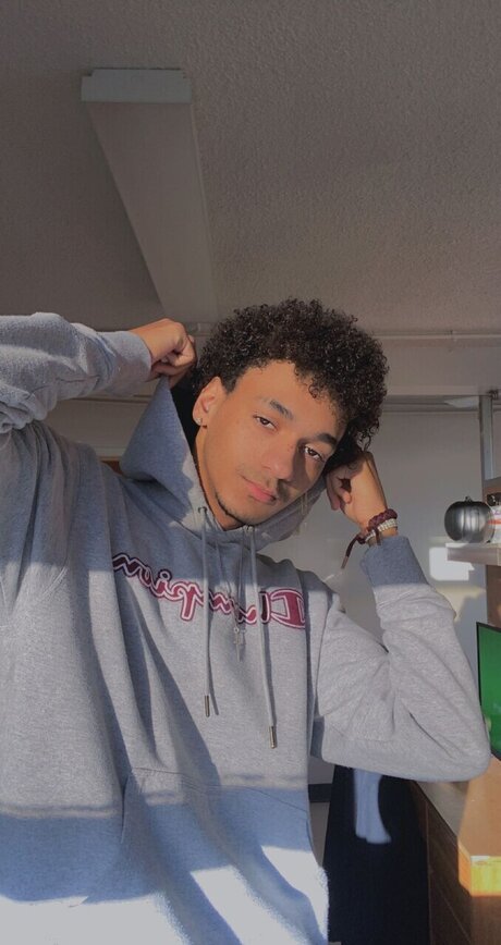 T J_ nude actress image