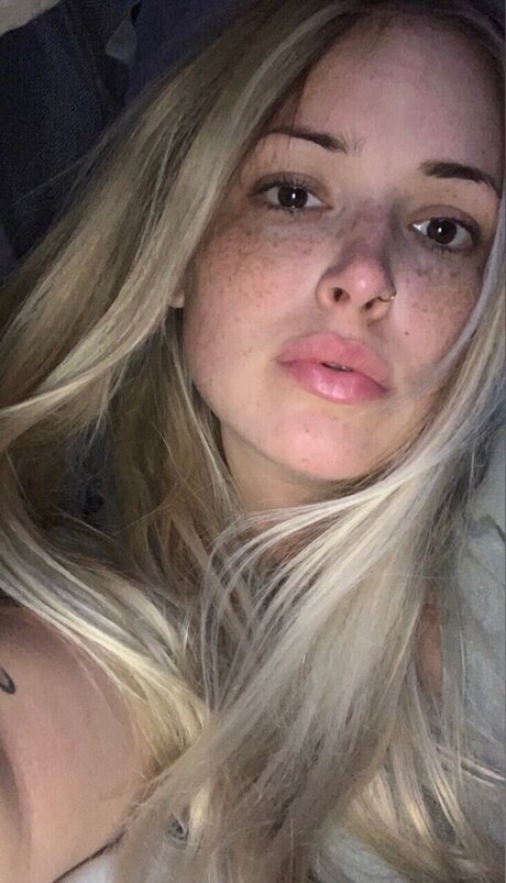 LuckyLilly hd actress archive