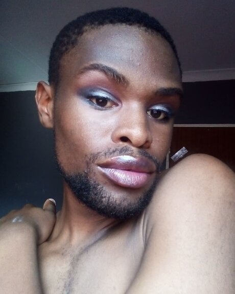 MMELS pornstar pretty photo