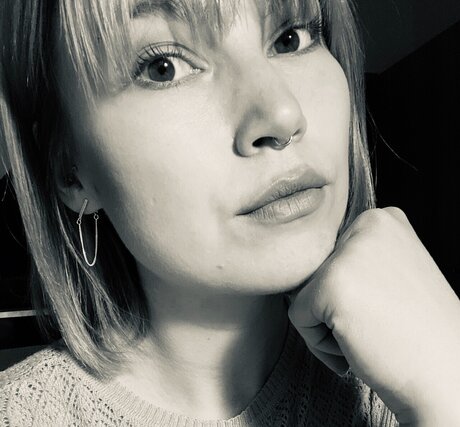 Livia Lovegood nude model picture