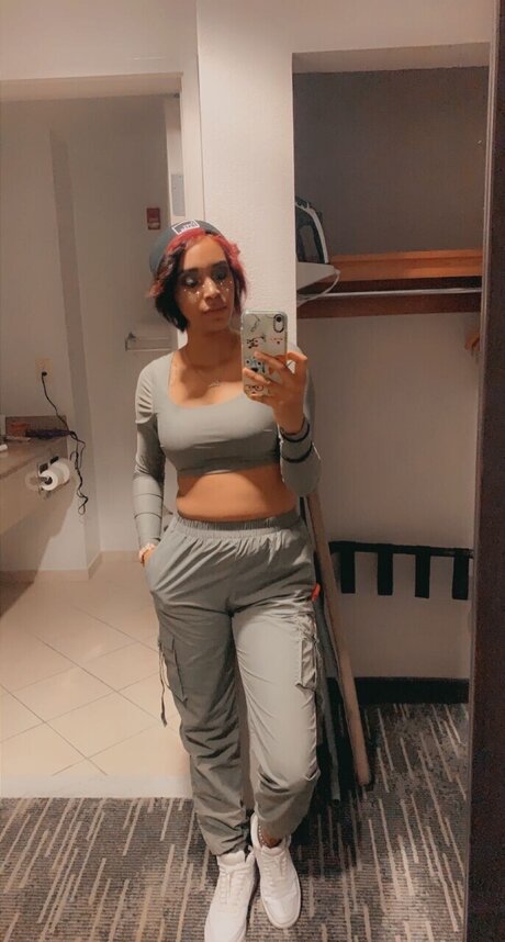 Jadee exclusive star images