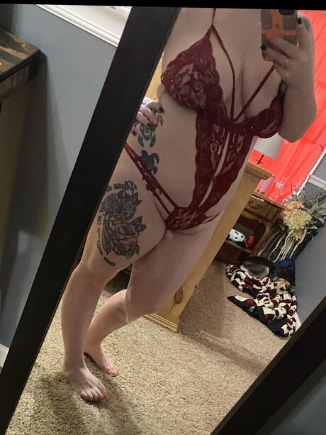 S Collins pretty model pic