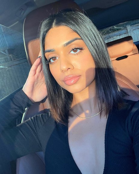 blonde hairy pussy onlyfans top picture