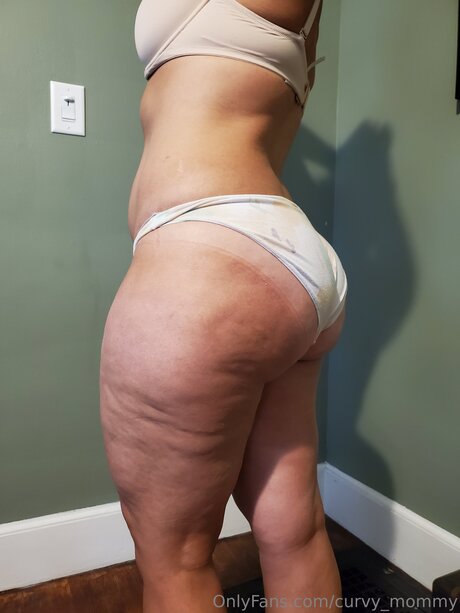 famous nude onlyfans sexy picture