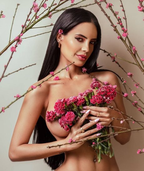 Mariell Andreina beautiful star photos