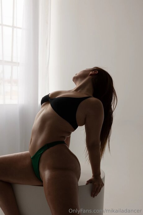 Mikaila Murphy porn model images