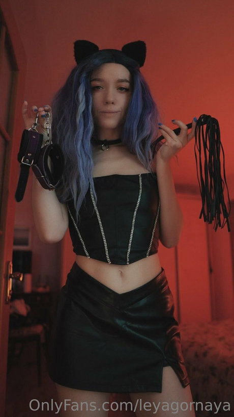 ideal onlyfans art naked gallery