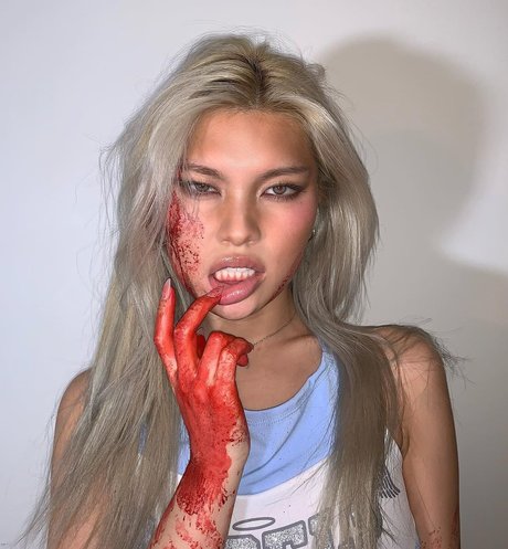 diakimeko free actress photo