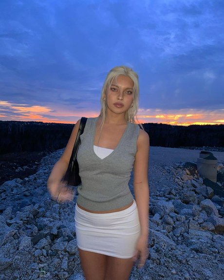 diakimeko naked star images