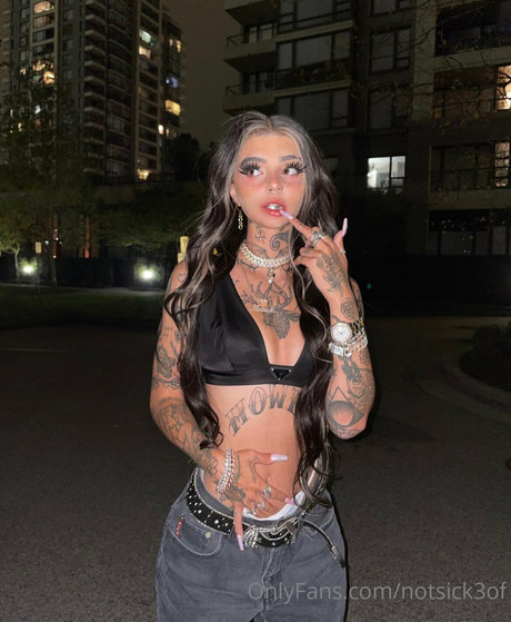 Notsick3_ model nude photo