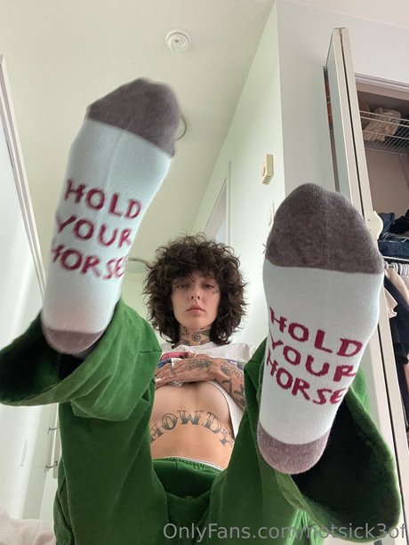 Notsick3_ pornstar erotic pics