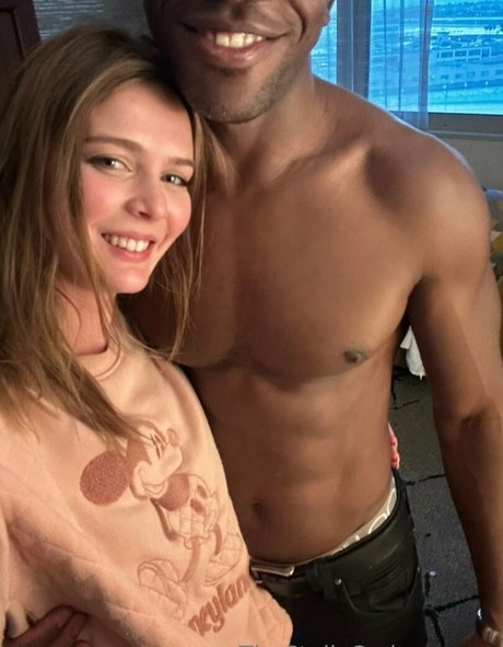 stella sedona_ model top img