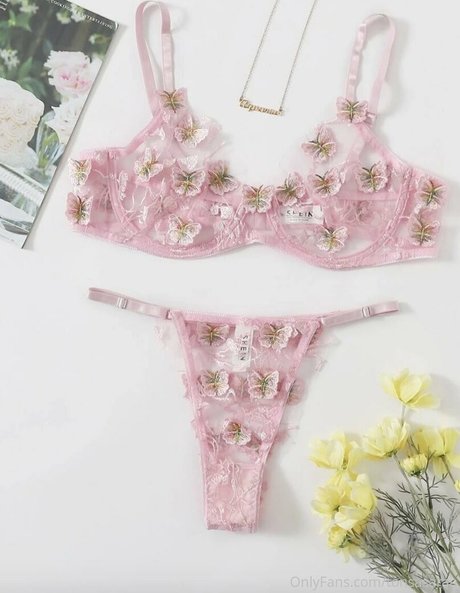 squat onlyfans beautiful xxx photo