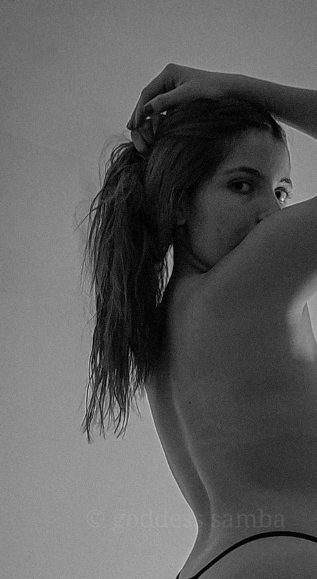 Samba model free pictures