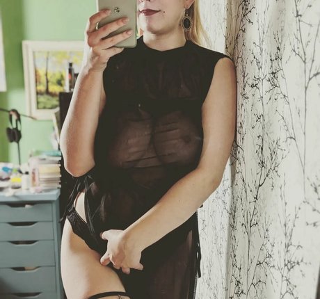 shemale handjob onlyfans beautiful porn archive