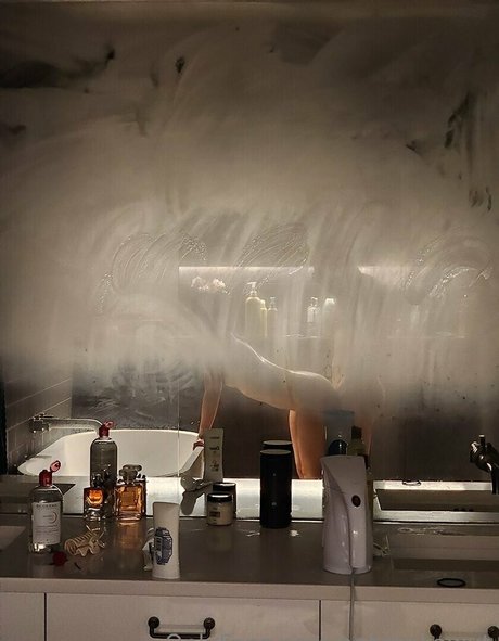 nebraskawut sexy model picture