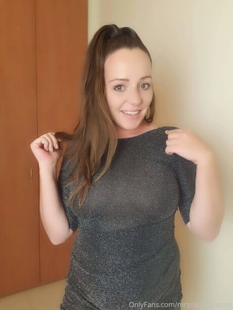 mrsnicolessecret star naked picture