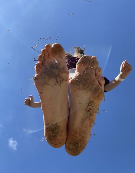 blonde trans onlyfans exclusive picture