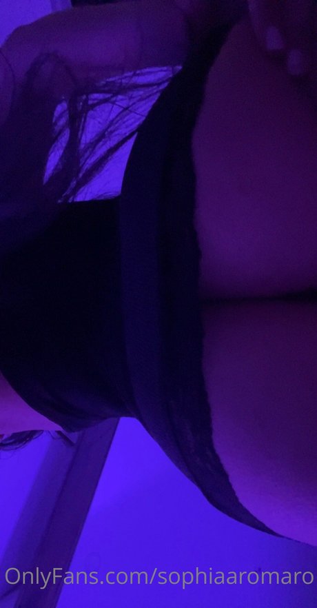 Sophia Romaro hot pornstar pic