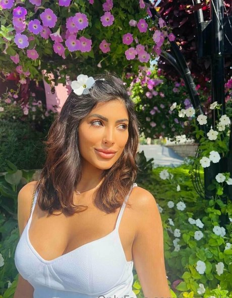 leonayla free model images