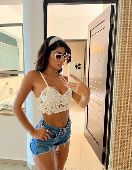 leonayla nice pornstar pic