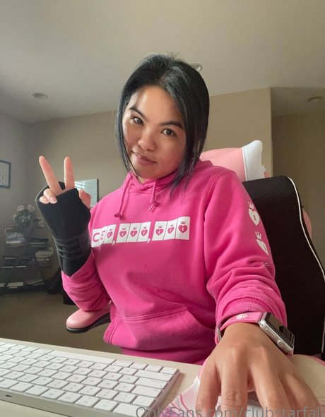 Cindy Starfall star hot photo