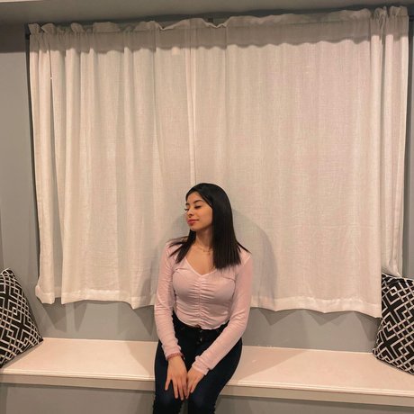 dayzevana beautiful actress pictures