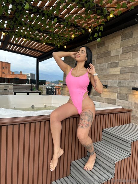 HotKingAndQueen star sexy pictures