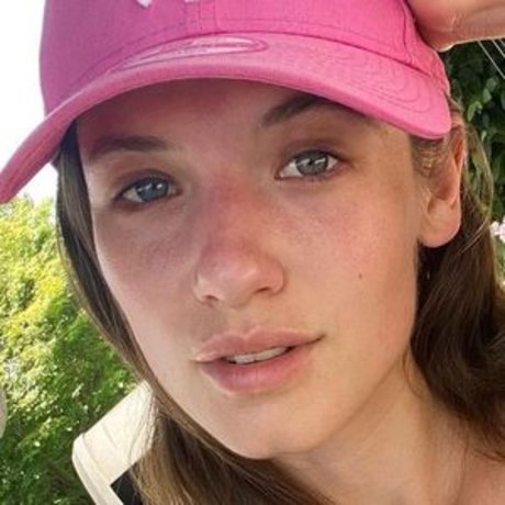 Juliagly adult actress image