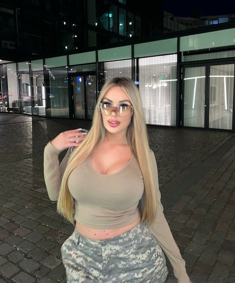 Lisa Amber star xxx picture