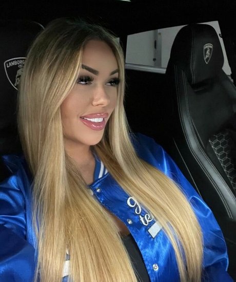 Lisa Amber porn model archive