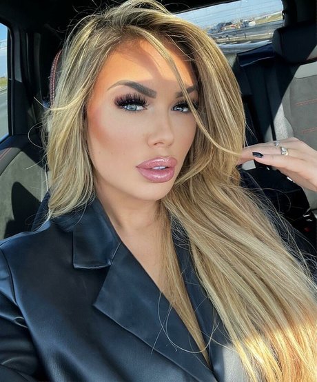 Lisa Amber star perfect galleries