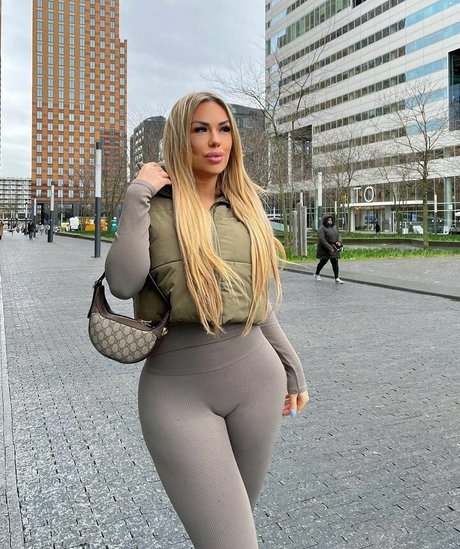 trans girl onlyfans hd picture