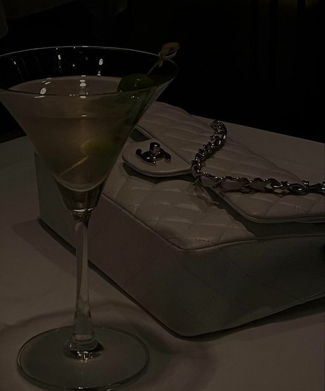 Eliza Inverno sexy model pictures