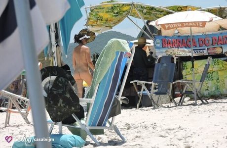 Casal Vi E JM free actress photo