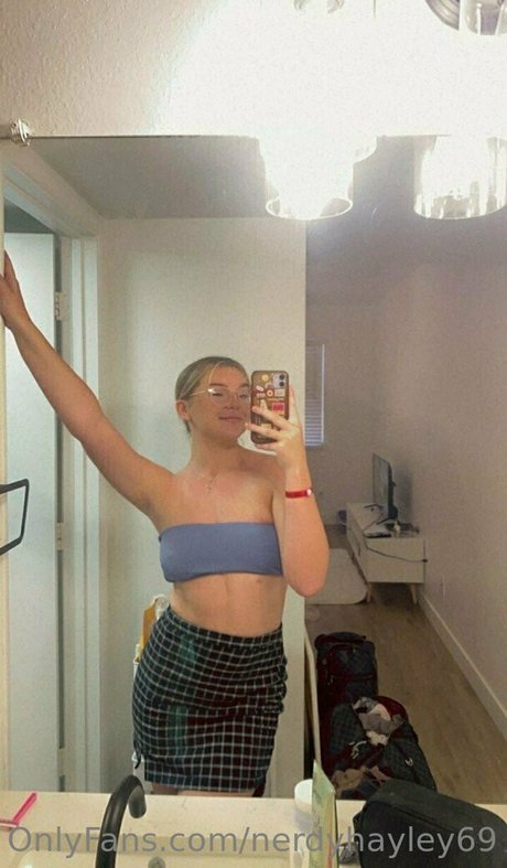 nerdyhayley69 star hd photo