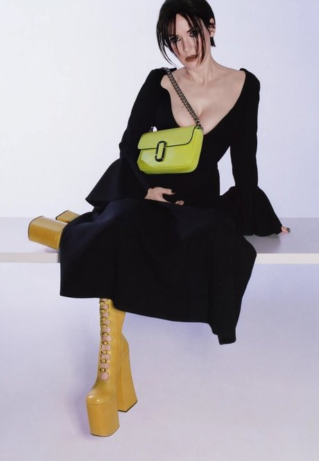 Winona Ryder pornstar top pic