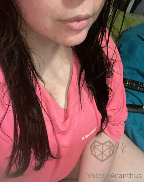 val acanthus star nudes gallery